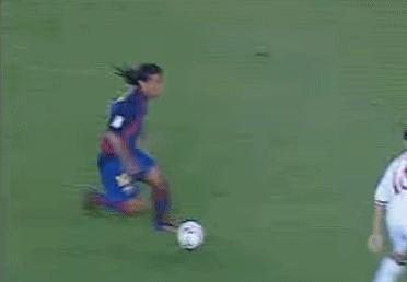 上海玄鸟VS香港金牛分析预测上海申花VS上海海港前瞻：上海德比+榜首大战，残阵申花捍卫主场